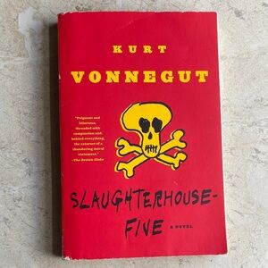 Slaughterhouse-Five Paperback Kurt Vonnegut